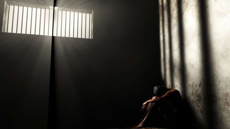 Prisoner in Bad Condition in Demolished Solitary Confinement und